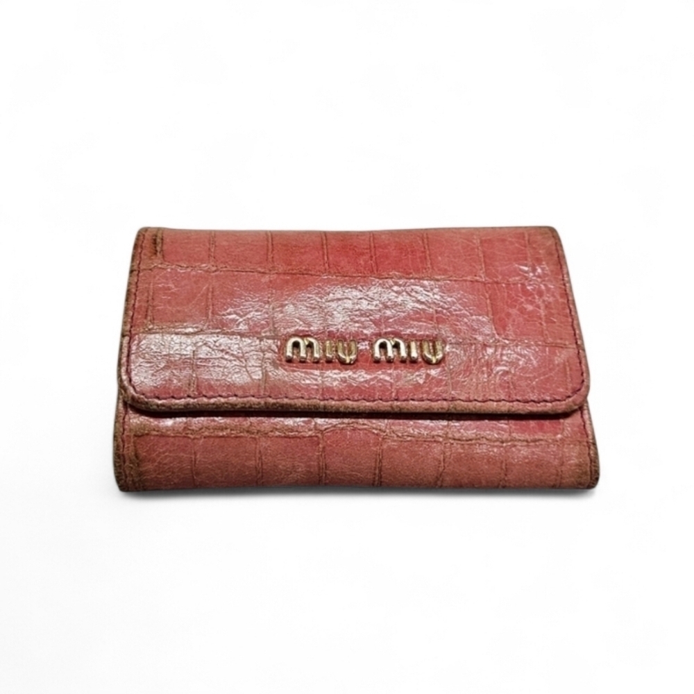 Miu Miu Baby Croc Six Key Cles Tri Fold Wallet in Pink Leather